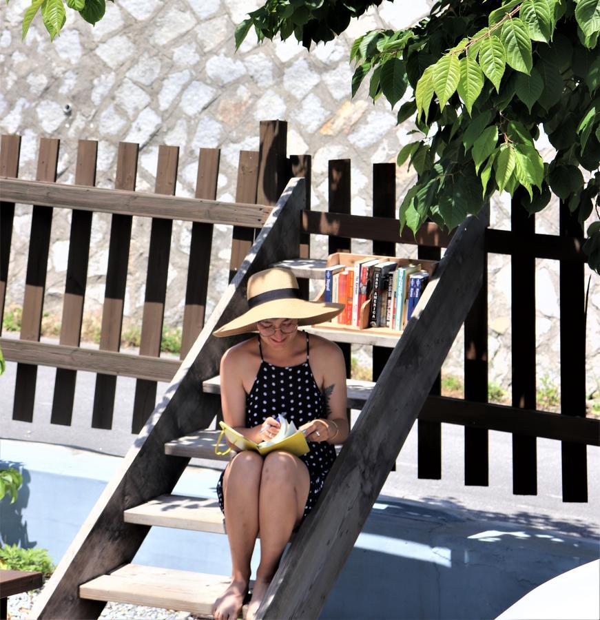 Redo Backpacker'S Hostel คังนึง ภายนอก รูปภาพ